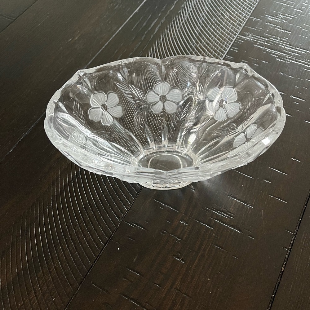 Glass frosted flower candy dish